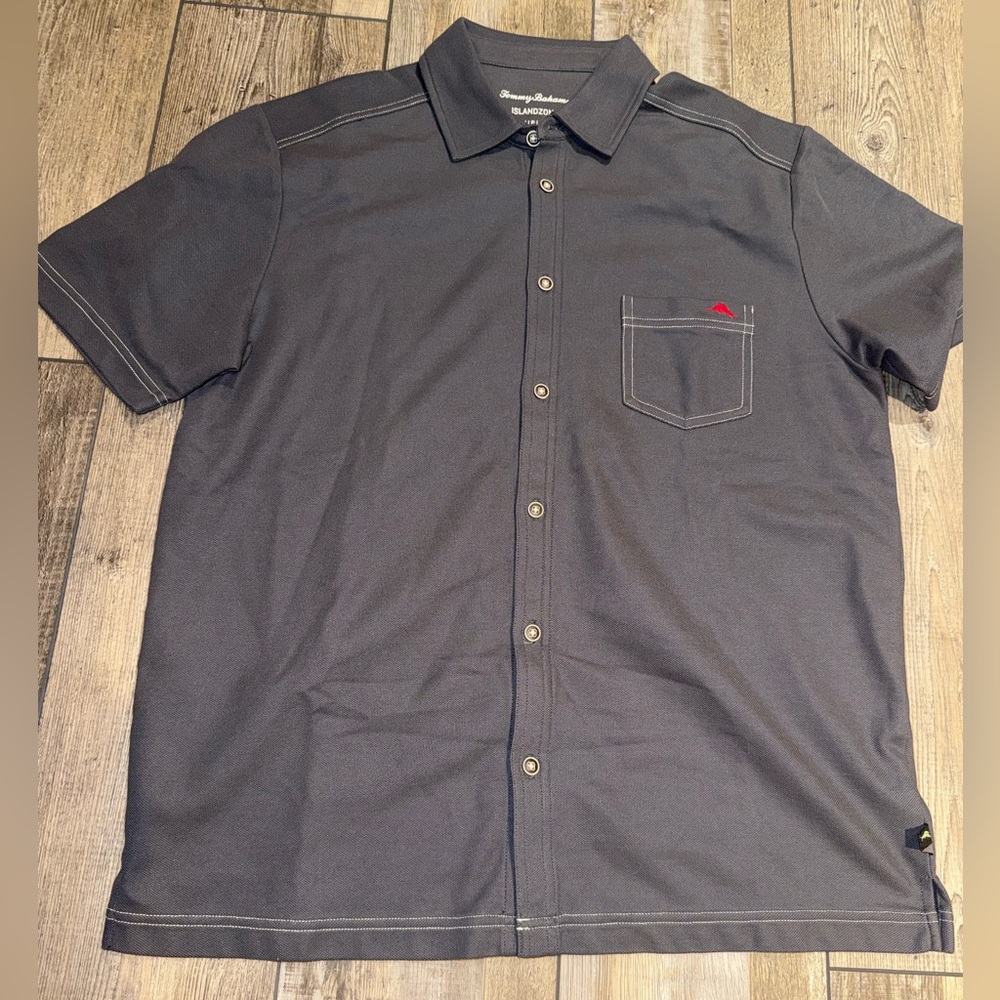 Tommy Bahama Medium EUC